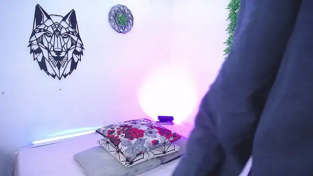 Emo Boy  online show from November 2025 12:31:02 PM