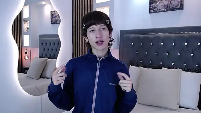 Emo Boy  online show from March 2026 08:12:01 PM