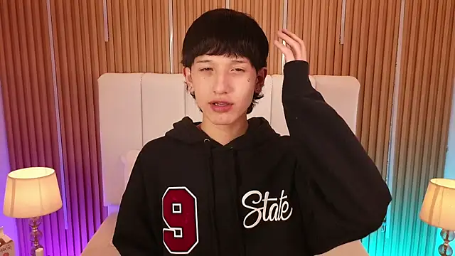 Emo Boy  online show from May 2026 09:34:02 PM