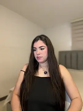 Snapshot of Isabella_LaRue chatting on April 2026 09:42:01 PM Isabella LaRue online show from April 2026 09:42:01 PM