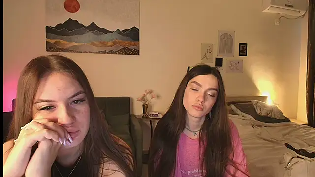 MayaGlow online show from January 2026 05:32:01 AM