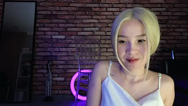 saya li1 online show from October 2025 08:35:01 PM