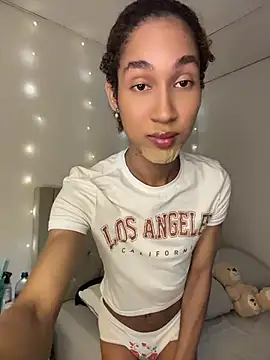 Snapshot of Chloe_Celeste chatting on August 2026 01:53:01 AM Chloe Celeste online show from August 2026 01:53:01 AM