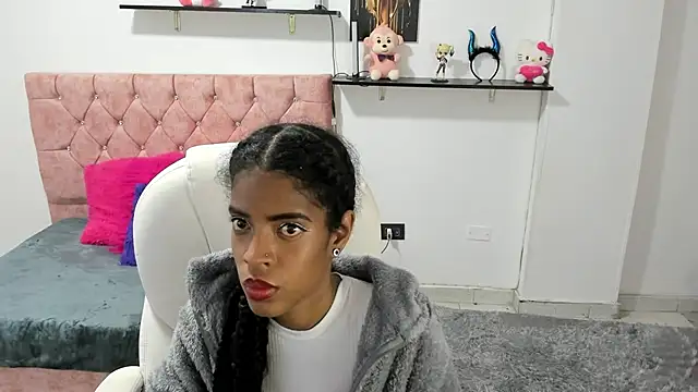 thianahorny online show from November 2025 02:04:02 AM