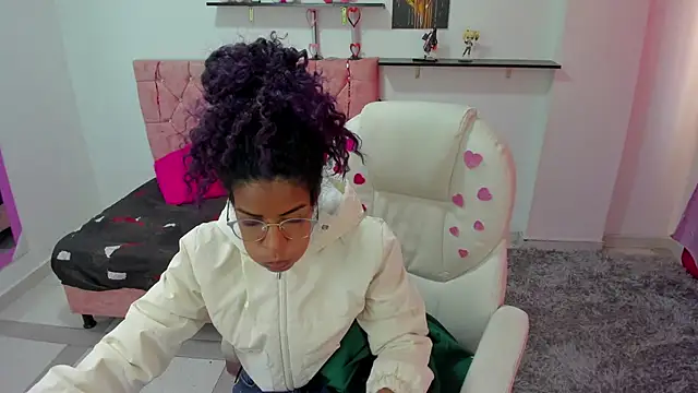 thianahorny online show from February 2026 01:12:02 PM