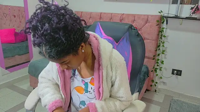 thianahorny online show from April 2026 01:41:01 PM