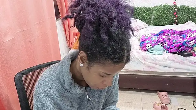 thianahorny online show from June 2026 12:27:02 PM