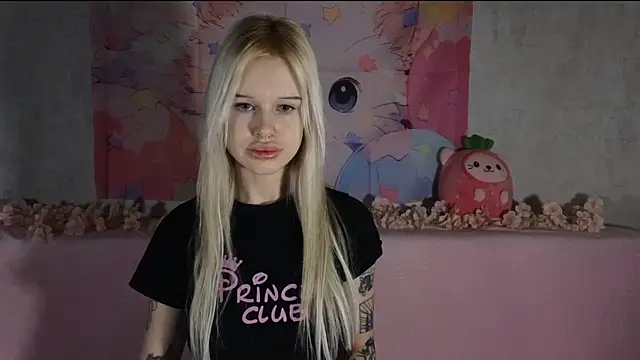 Snapshot of HoneyGold_ chatting on February 2026 04:20:01 AM HoneyGold online show from February 2026 04:20:01 AM