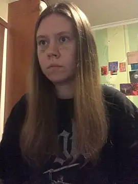 Snapshot of LunaVirelle chatting on October 2025 08:59:02 PM LunaVirelle online show from October 2025 08:59:02 PM