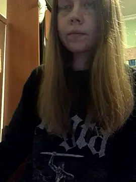 Snapshot of LunaVirelle chatting on October 2025 06:45:02 PM LunaVirelle online show from October 2025 06:45:02 PM