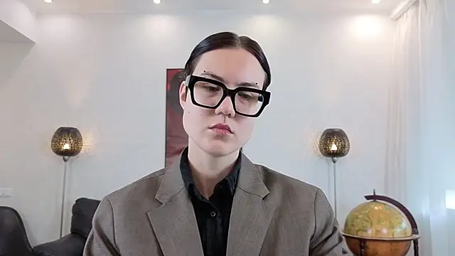 Marie Fitch online show from May 2026 03:01:01 AM