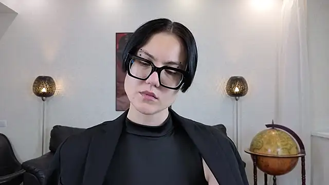 Marie Fitch online show from May 2026 11:33:01 PM