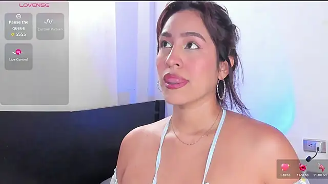 Snapshot of Nyxaraa chatting on November 2025 08:42:01 PM Nyxaraa online show from November 2025 08:42:01 PM