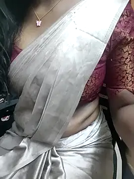 Snapshot of Tamilmallu-duskygirl03 chatting on May 2026 06:00:01 AM Tamilmallu-duskygirl03 online show from May 2026 06:00:01 AM