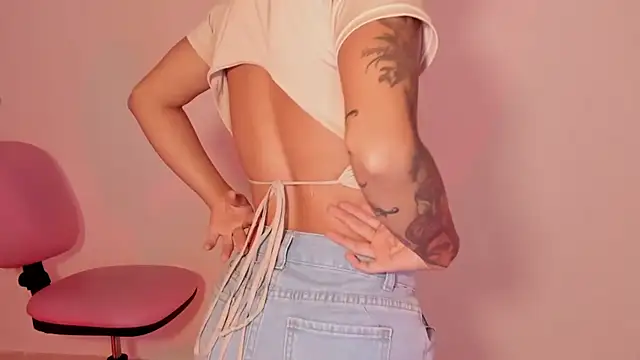 Ashleyroys 111 online show from October 2025 02:18:01 PM