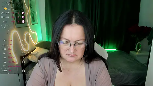 hottyannaa online show from December 2025 02:49:01 AM