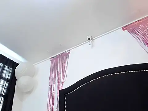 Snapshot of Nezuko__tanyi chatting on October 2025 09:12:02 PM Nezuko  tanyi online show from October 2025 09:12:02 PM