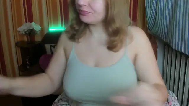 Snapshot of Passion-Blondy chatting on December 2024 10:13:02 PM Passion-Blondy online show from December 2024 10:13:02 PM