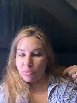 Snapshot of Passion-Blondy chatting on October 2025 12:11:01 AM Passion-Blondy online show from October 2025 12:11:01 AM