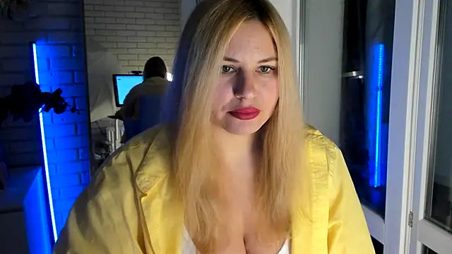 Snapshot of Passion-Blondy chatting on October 2025 05:46:02 PM Passion-Blondy online show from October 2025 05:46:02 PM