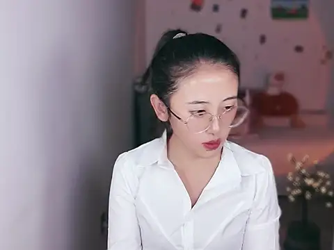 Queena  online show from January 2026 01:59:02 PM