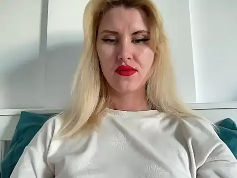 Snapshot of Ilymaris chatting on February 2026 11:42:02 AM Ilymaris online show from February 2026 11:42:02 AM