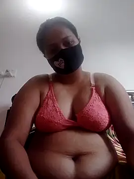 Snapshot of Diana_025 chatting on October 2025 02:01:02 AM Diana 025 online show from October 2025 02:01:02 AM