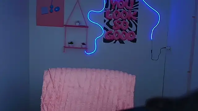 Snapshot of Rosie_Rosee chatting on February 2026 12:28:01 PM Rosie Rosee online show from February 2026 12:28:01 PM