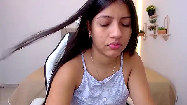 Snapshot of zara_cute chatting on May 2026 11:59:01 AM zara cute online show from May 2026 11:59:01 AM