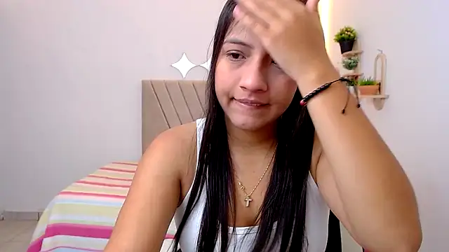 Snapshot of zara_cute chatting on May 2026 12:20:01 PM zara cute online show from May 2026 12:20:01 PM
