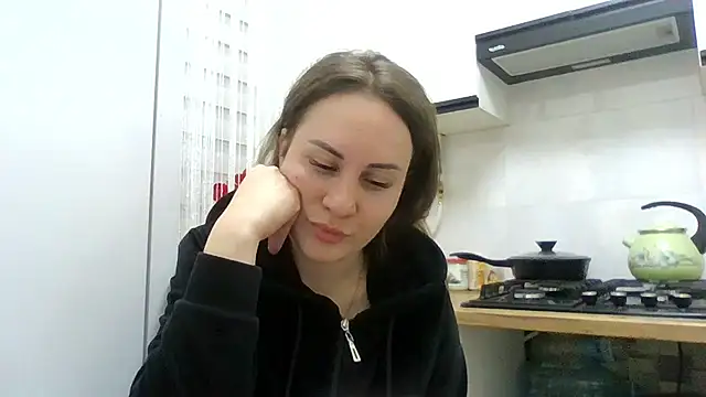Snapshot of MeadowEyes chatting on April 2026 06:55:01 PM MeadowEyes online show from April 2026 06:55:01 PM