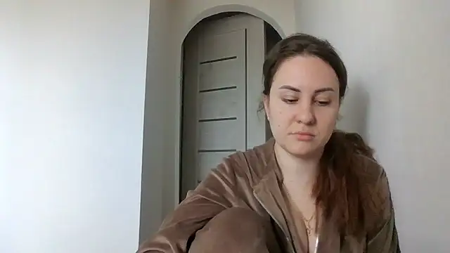 Snapshot of MeadowEyes chatting on April 2026 07:56:02 AM MeadowEyes online show from April 2026 07:56:02 AM