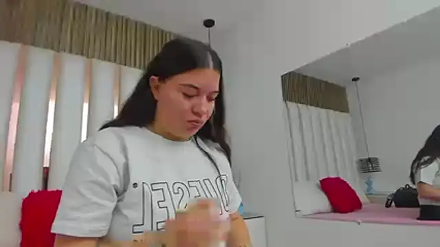 AmbarGills online show from January 2026 01:03:01 PM