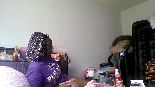 Snapshot of dezzidavill chatting on June 2026 05:17:01 PM dezzidavill online show from June 2026 05:17:01 PM