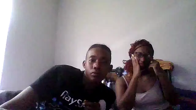 Snapshot of dezzidavill chatting on July 2026 04:33:01 PM dezzidavill online show from July 2026 04:33:01 PM