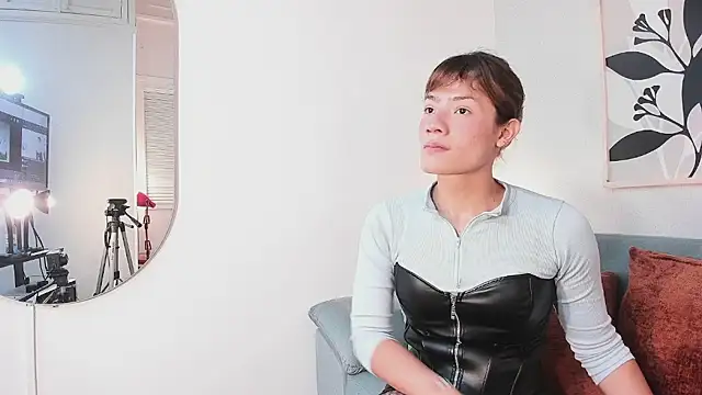 Snapshot of KassMonroe chatting on February 2026 07:53:02 PM KassMonroe online show from February 2026 07:53:02 PM