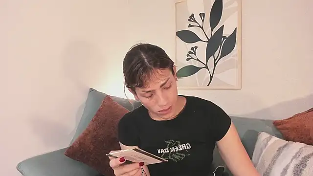 Snapshot of KassMonroe chatting on February 2026 07:57:02 PM KassMonroe online show from February 2026 07:57:02 PM