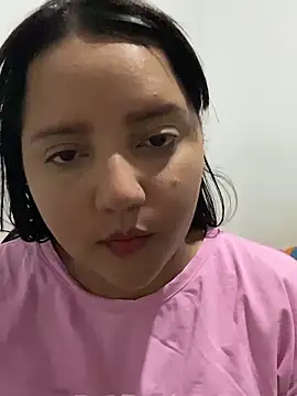 Snapshot of AlinaVega chatting on October 2025 02:07:01 PM AlinaVega online show from October 2025 02:07:01 PM