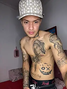 Snapshot of Yei02 chatting on August 2026 04:47:02 AM Yei02 online show from August 2026 04:47:02 AM