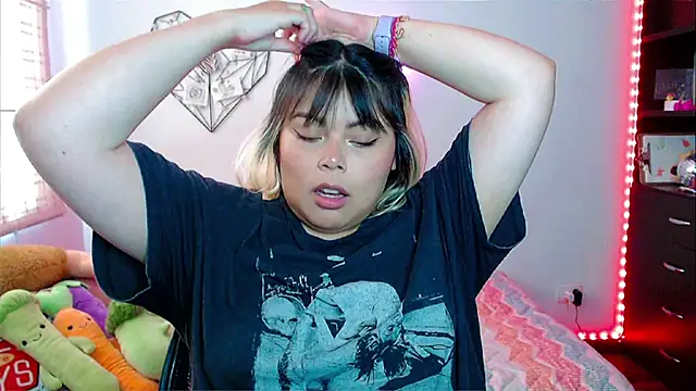 EllieMoonX online show from November 2025 08:31:01 PM