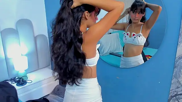 luly dreams online show from April 2026 11:19:01 AM