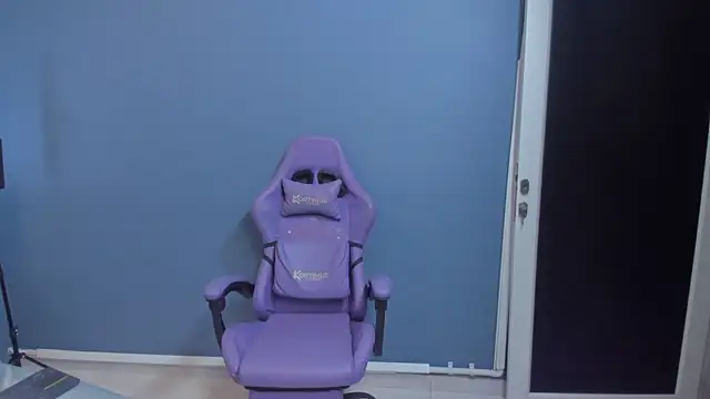 luly dreams online show from April 2026 12:23:01 PM