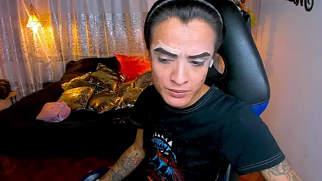 ZAMMIRA online show from November 2025 10:59:02 PM