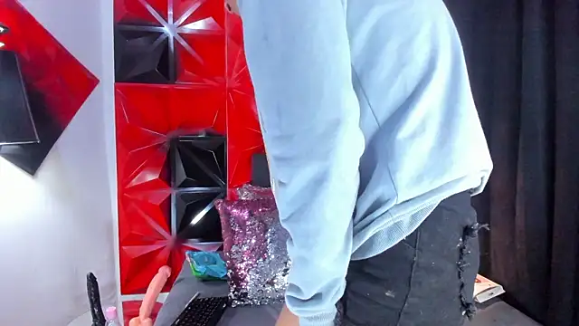 ZAMMIRA online show from February 2026 05:48:01 AM