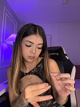 HoneyMollyX online show from March 2026 02:06:01 PM