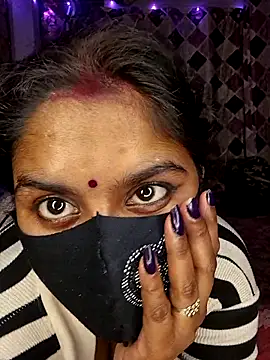 Snapshot of Sweet-Maddlina chatting on December 2025 11:40:02 AM Sweet-Maddlina online show from December 2025 11:40:02 AM