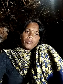 Cutsedi3 online show from October 2025 07:58:02 PM