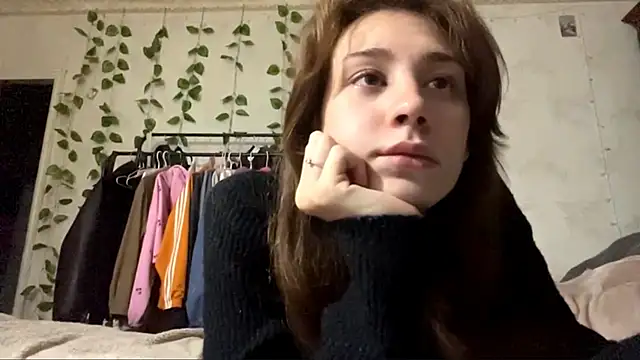 WildPeachh online show from December 2025 09:45:02 PM