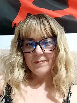 Amelialove42 online show from April 2026 06:53:02 PM