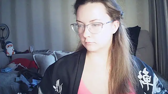 MoodieMira online show from March 2026 03:17:01 PM